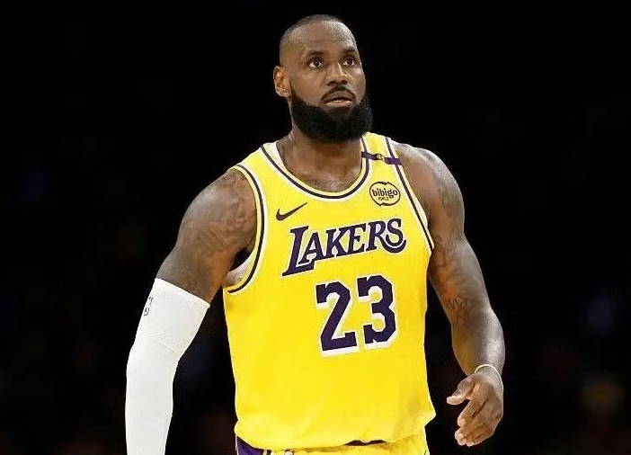 NBA今日里程碑！希罗1000记三分球，墨菲创新高，老詹历史第1